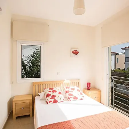 Dafnis Sunshine - Modern 3 Bedroom With Pool - Close To Fig Tree Bay Villa Protaras