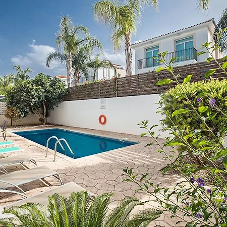Dafnis Sunshine - Modern 3 Bedroom With Pool - Close To Fig Tree Bay *