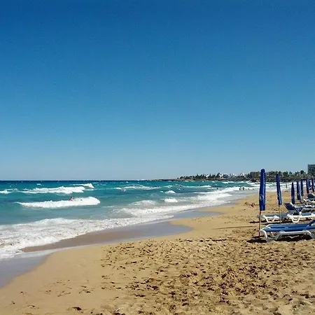 Dafnis Sunshine - Modern 3 Bedroom With Pool - Close To Fig Tree Bay * Protaras